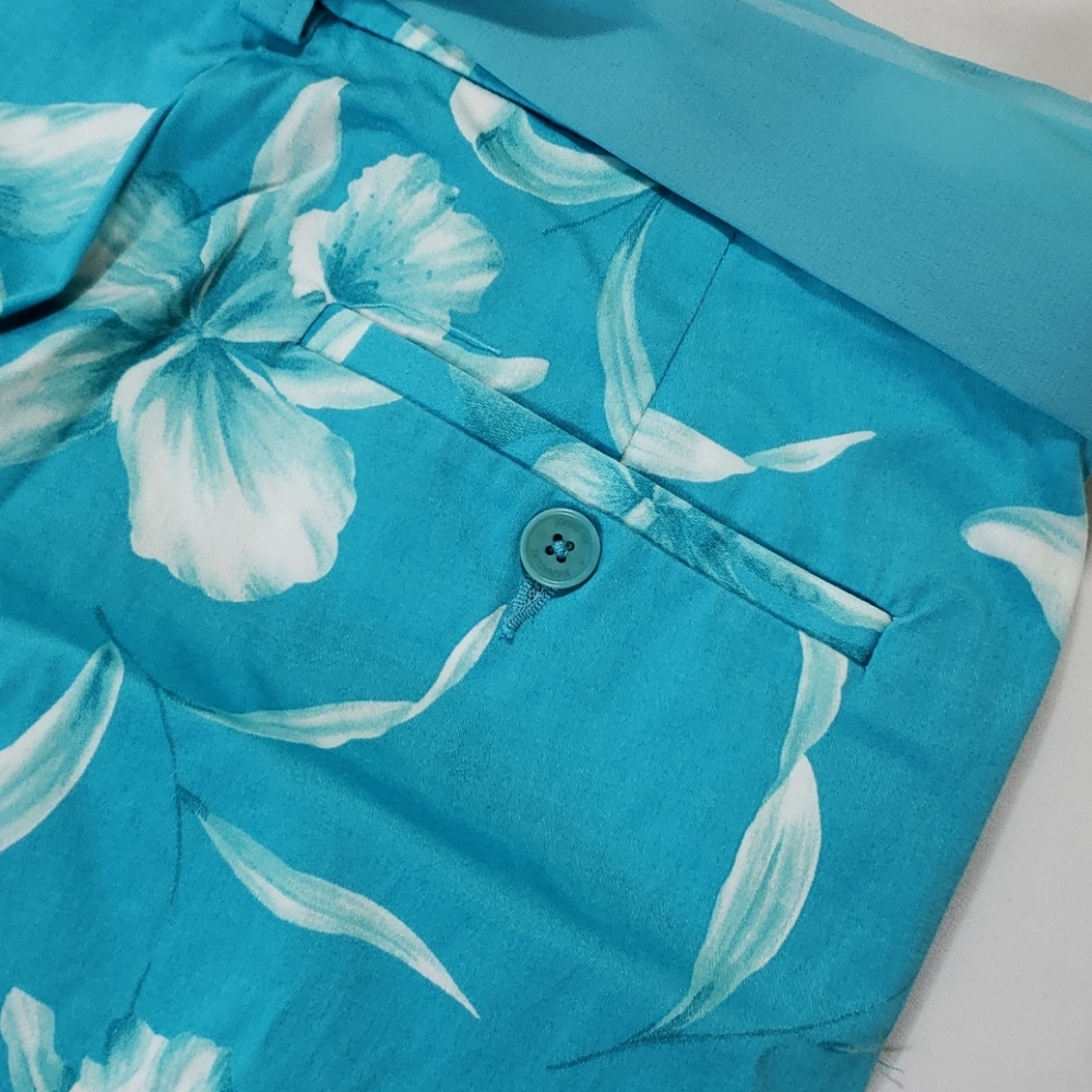 Jones NY Signature Turquoise Capris - Picture 4 of 5